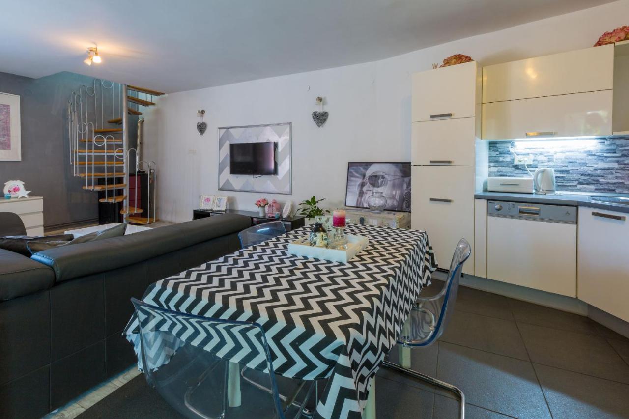 Apartments Kalla ซริกเวนิซา ภายนอก รูปภาพ