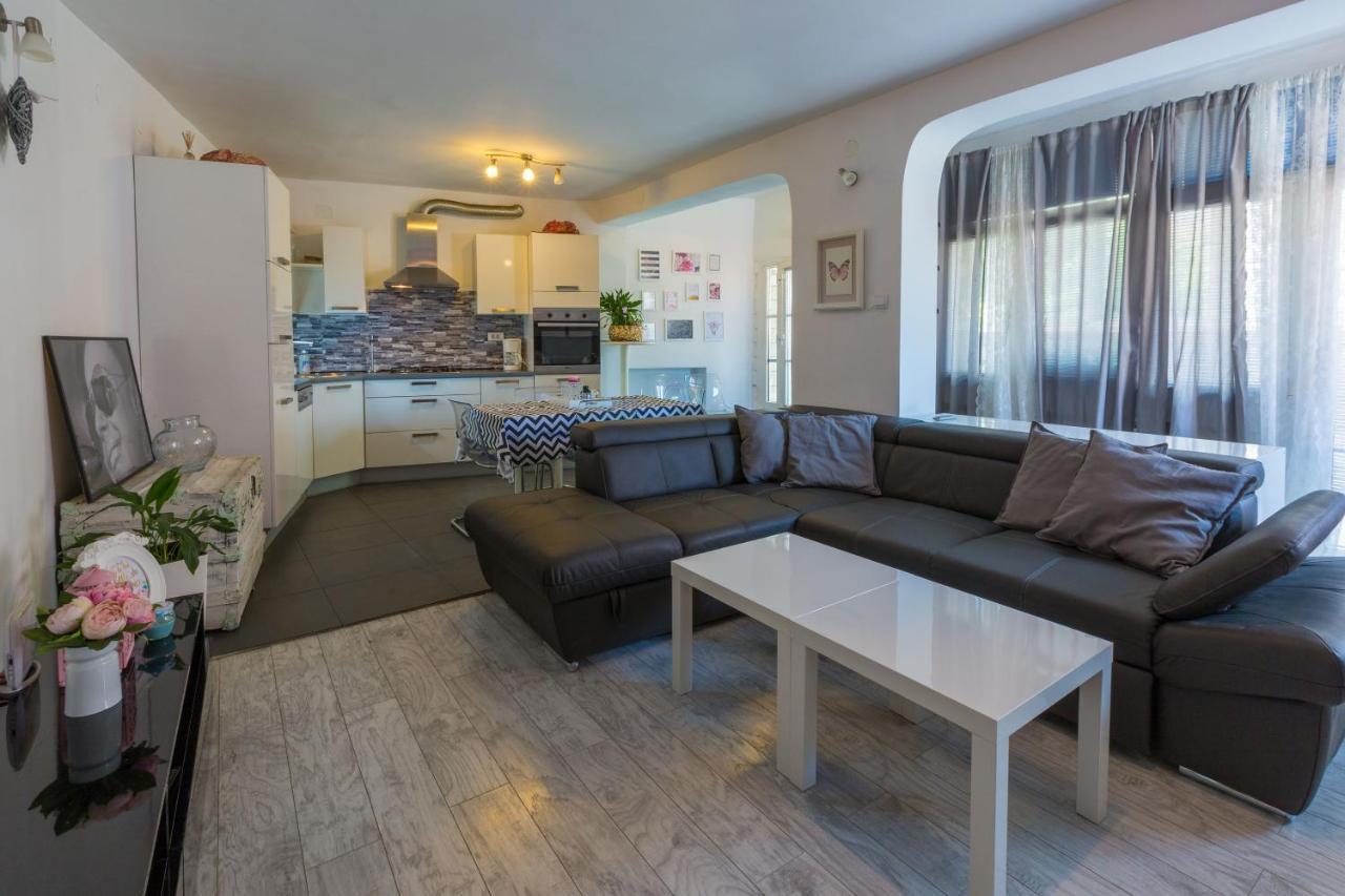 Apartments Kalla ซริกเวนิซา ภายนอก รูปภาพ